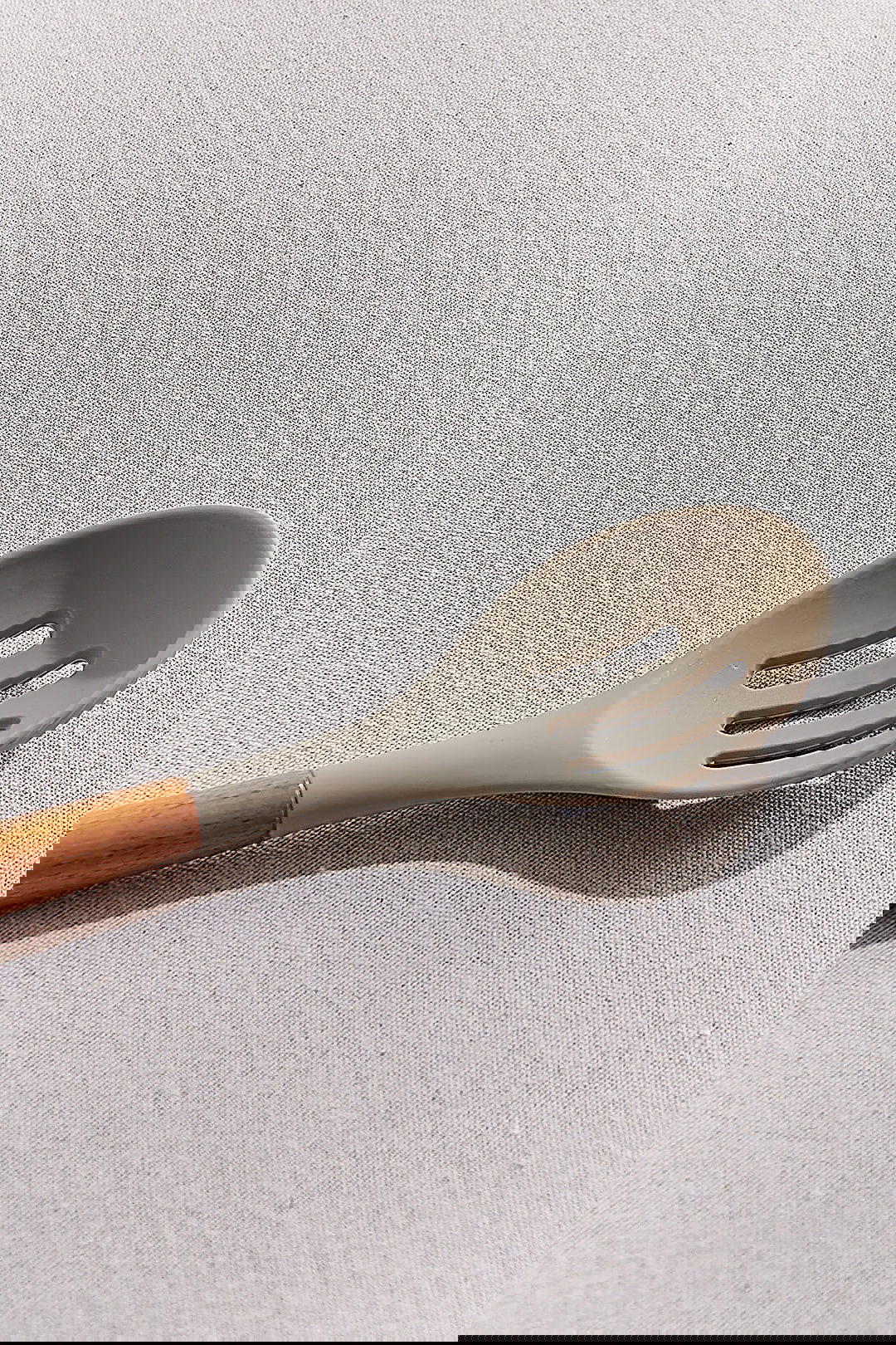 Silikon Delikli Kaşık Gri