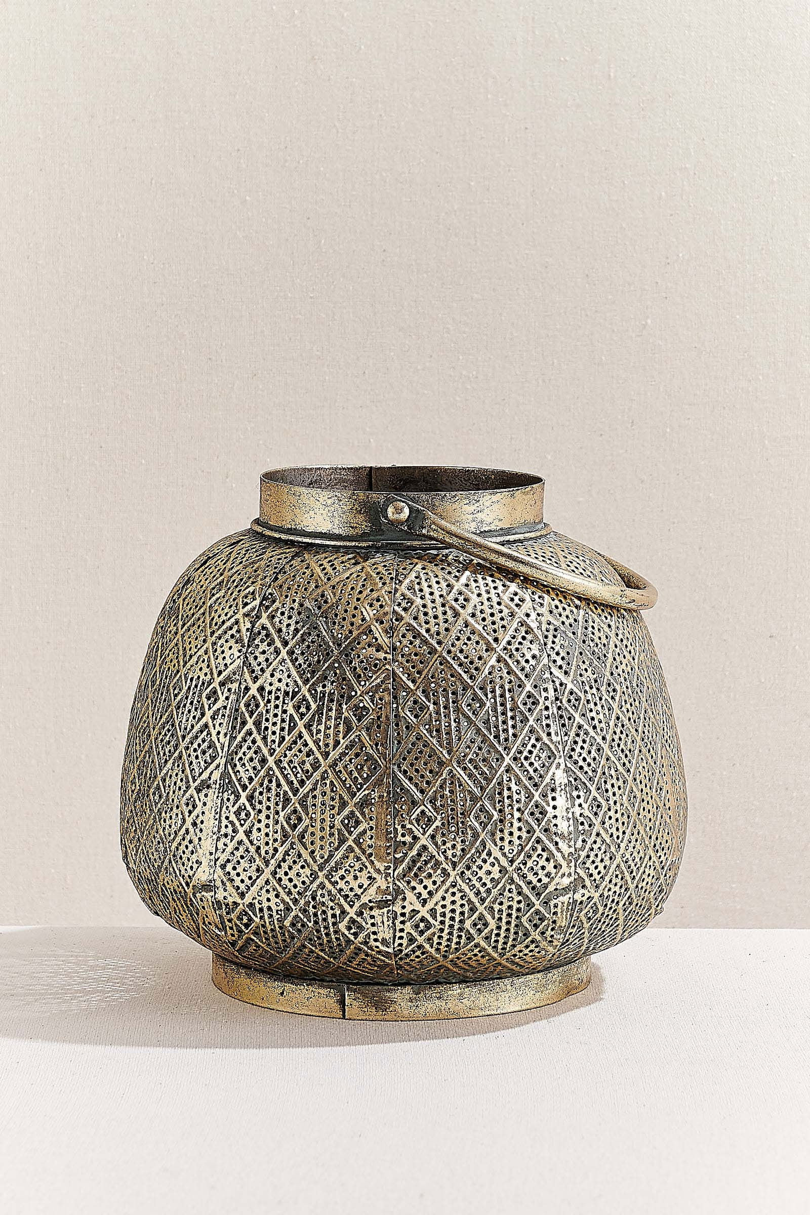 Motif Metal Mumluk L