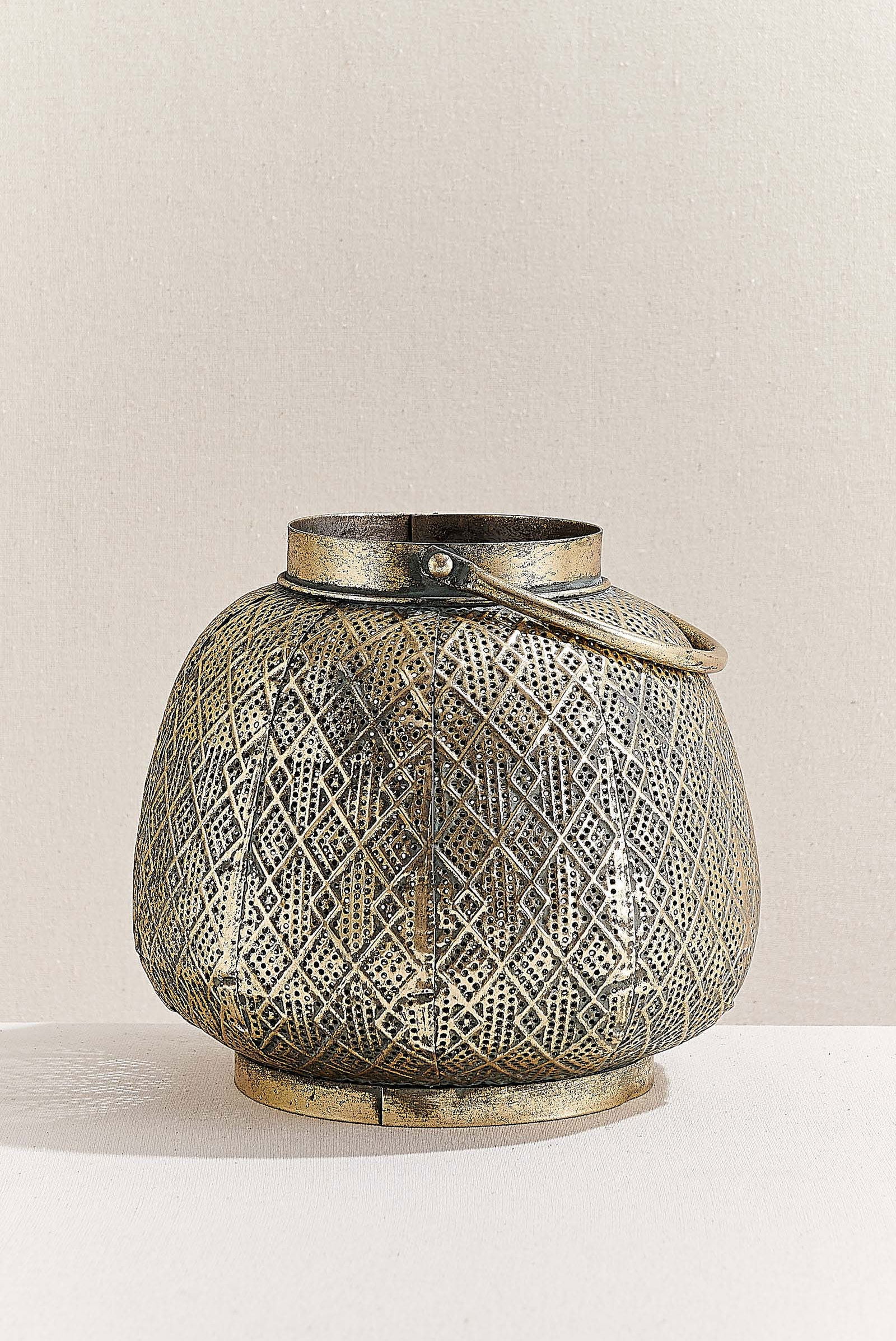 Motif Metal Mumluk L