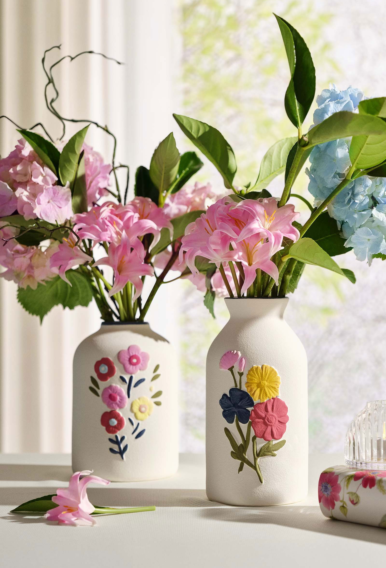 Wildflower 2 Porcelain Decorative Vase 20 cm